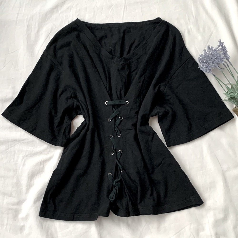 🇰🇷 unique black laced t-shirt, drop sleeve, V neck, oversize fit, size XS